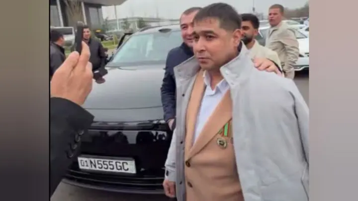 Герой вернулся на Родину: Хайрулло Ибодуллаев прилетел в Узбекистан