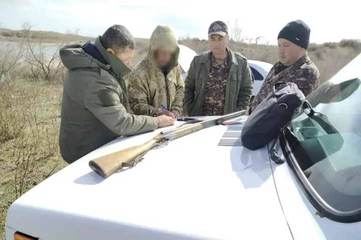 В Айдар-Арнасайской системе озер продолжают рейды по борьбе с браконьерством